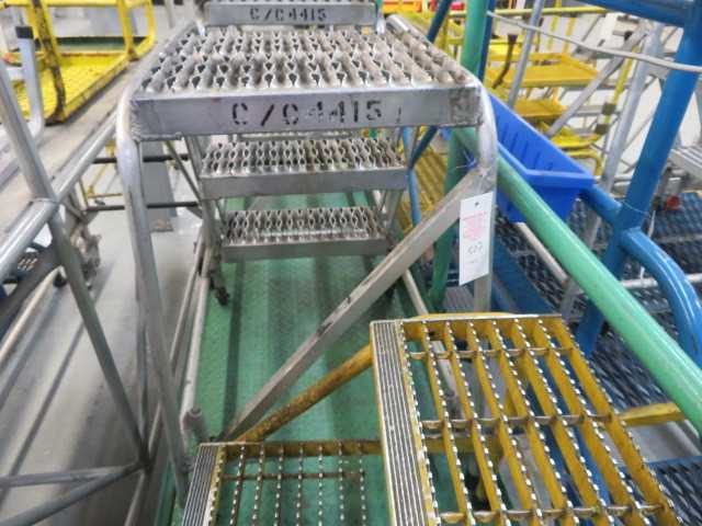 Aluminum Step on Wheels - MISCELLANEOUS