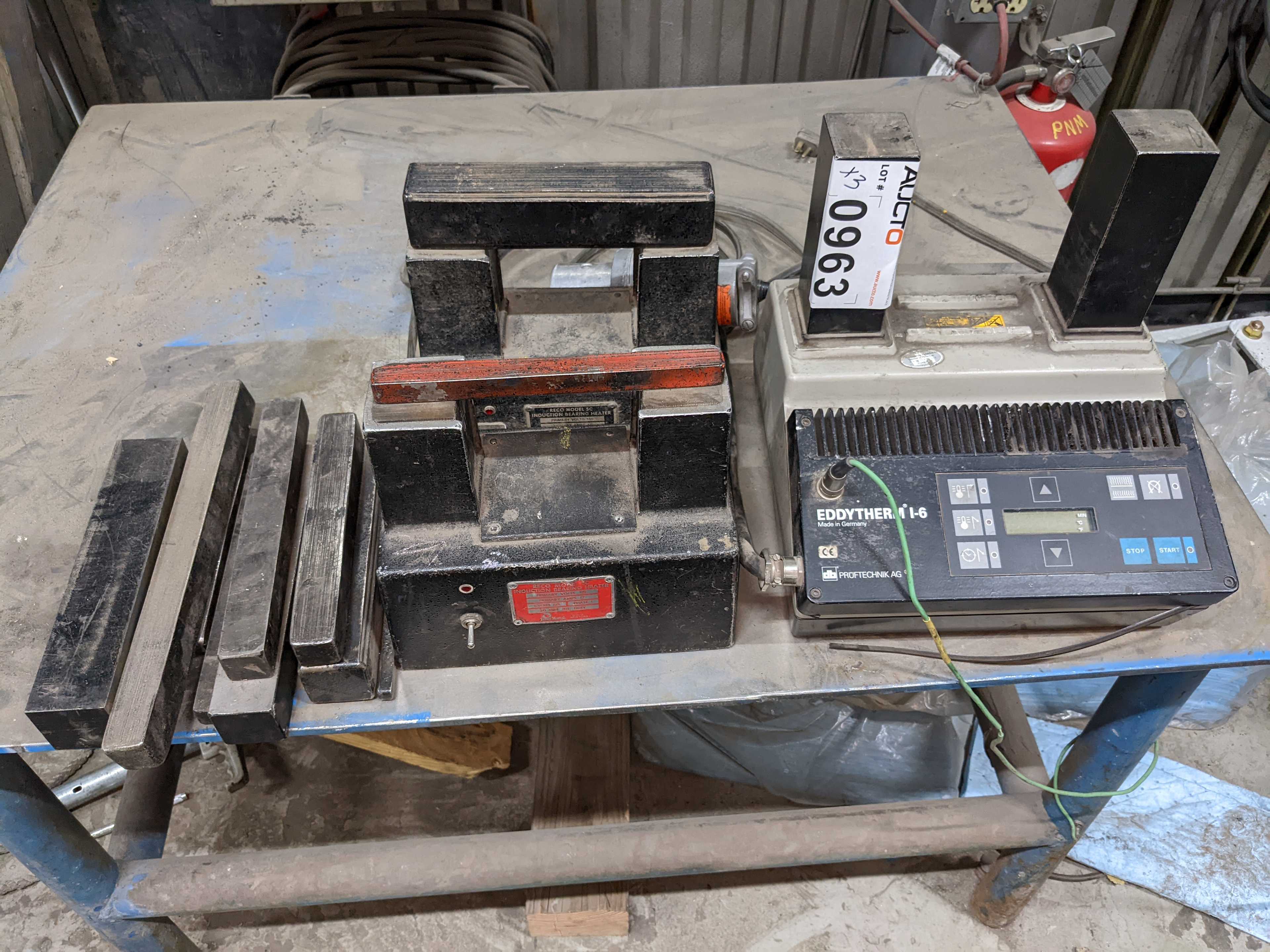 LOT OF THREE BEARING HEATERS - TEMPERATURE CONTROL COMPONENTS