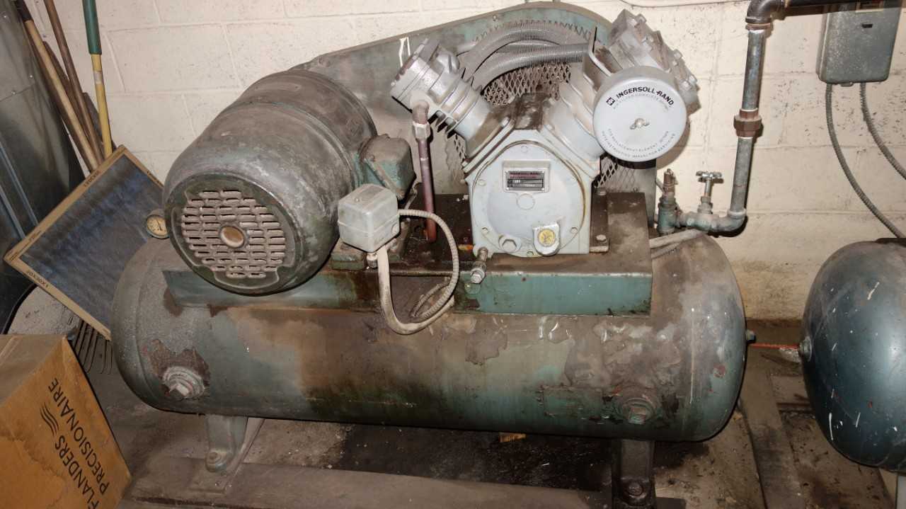 INGERSOLL-RAND 253 D5 5HP 230V-AC TYPE 30 AIR COMPRESSOR - AIR COMPRESSORS