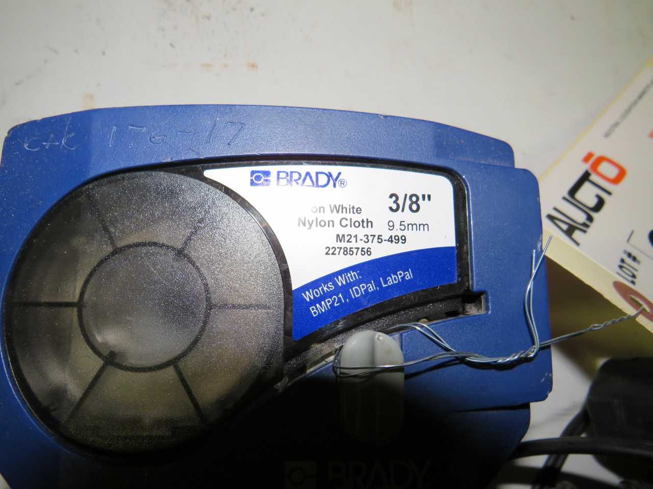 BRADY BMP21 BLACK ON WHITE 3/8" NYLON CLOTH M21-375-499 HANDHELD LABELER - ELECTRIC POWER TOOLS