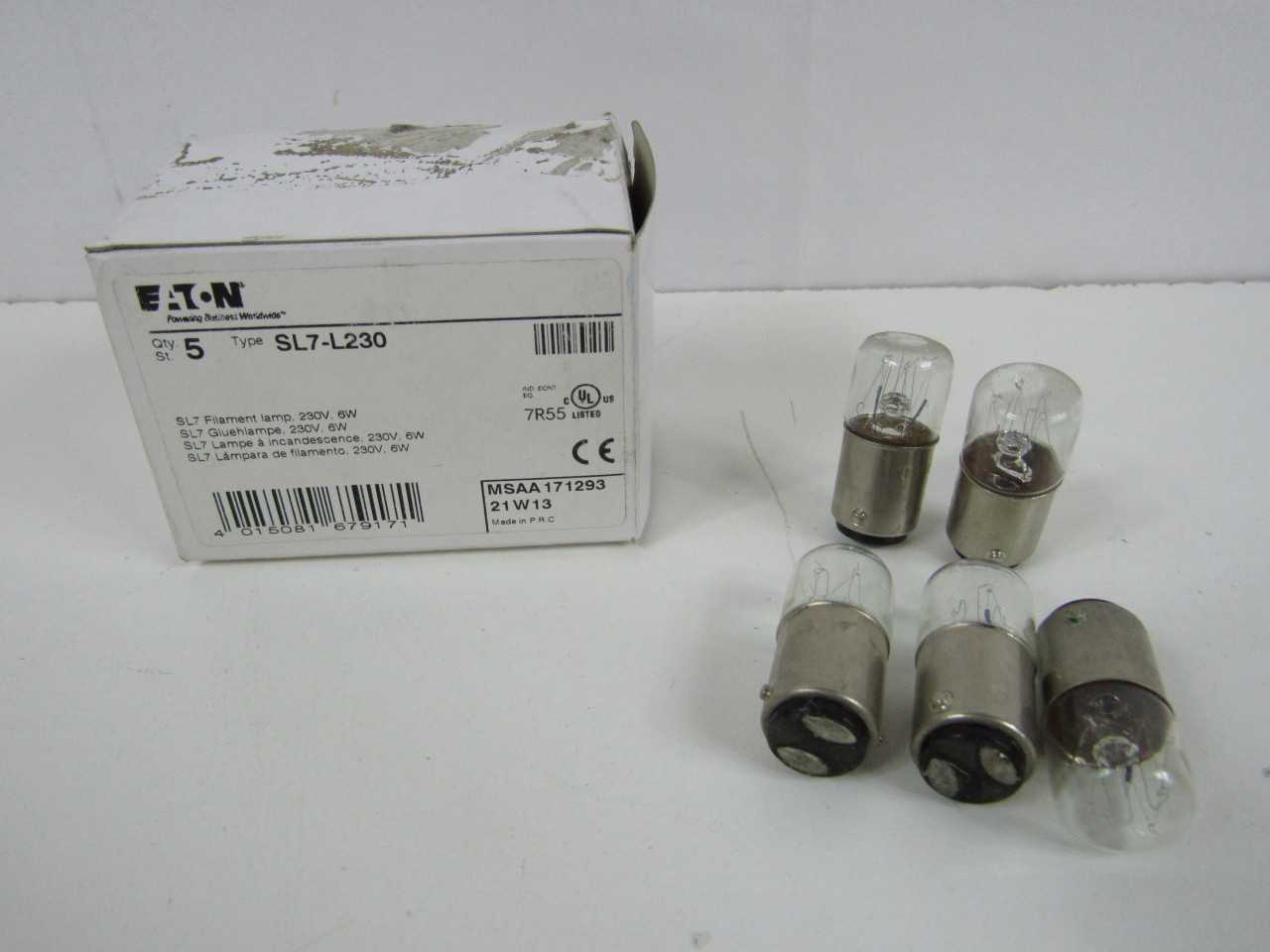 Quantity of 24x Assorted Lights - LIGHTING