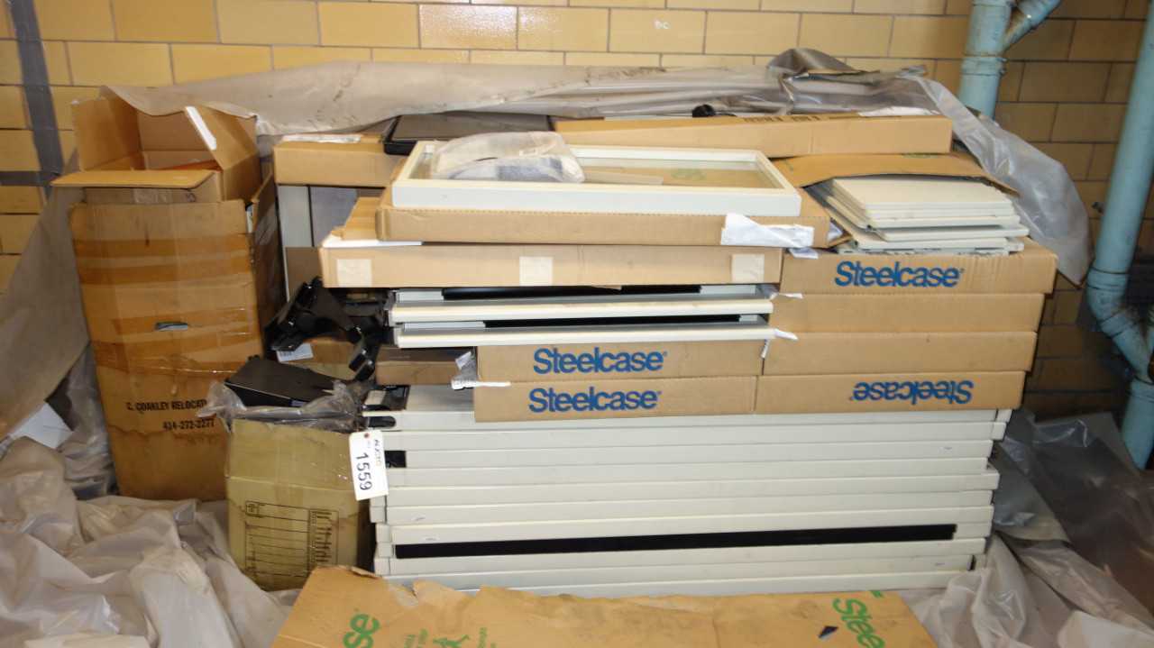 LOT OF ASSORTED STEELCASE OFFICE CUBICALS - PLANT & FACILITY
