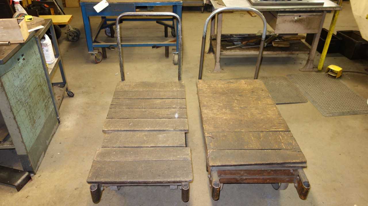 LOT OF 2 ROLLING CARTS - ROLLING CARTS
