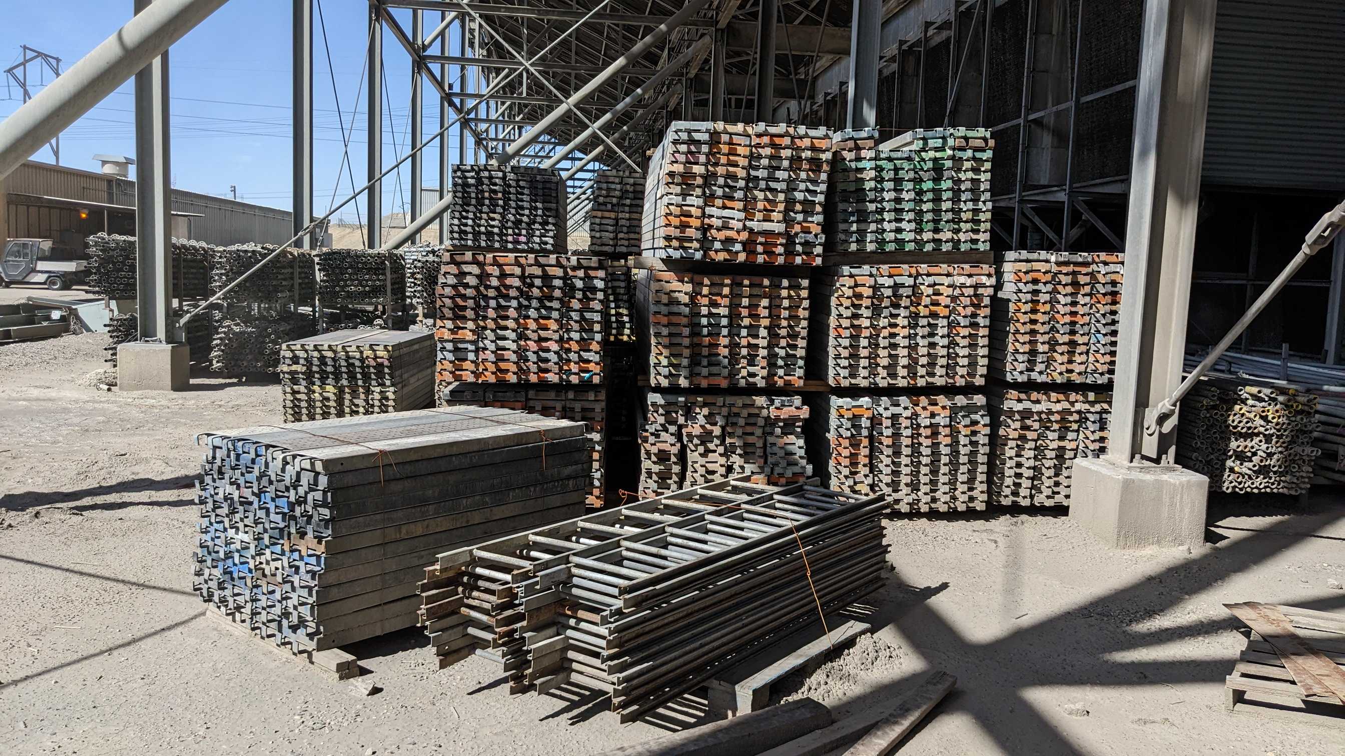 SCAFFOLDING - TRAILER MOUNTED EQUIPMENT