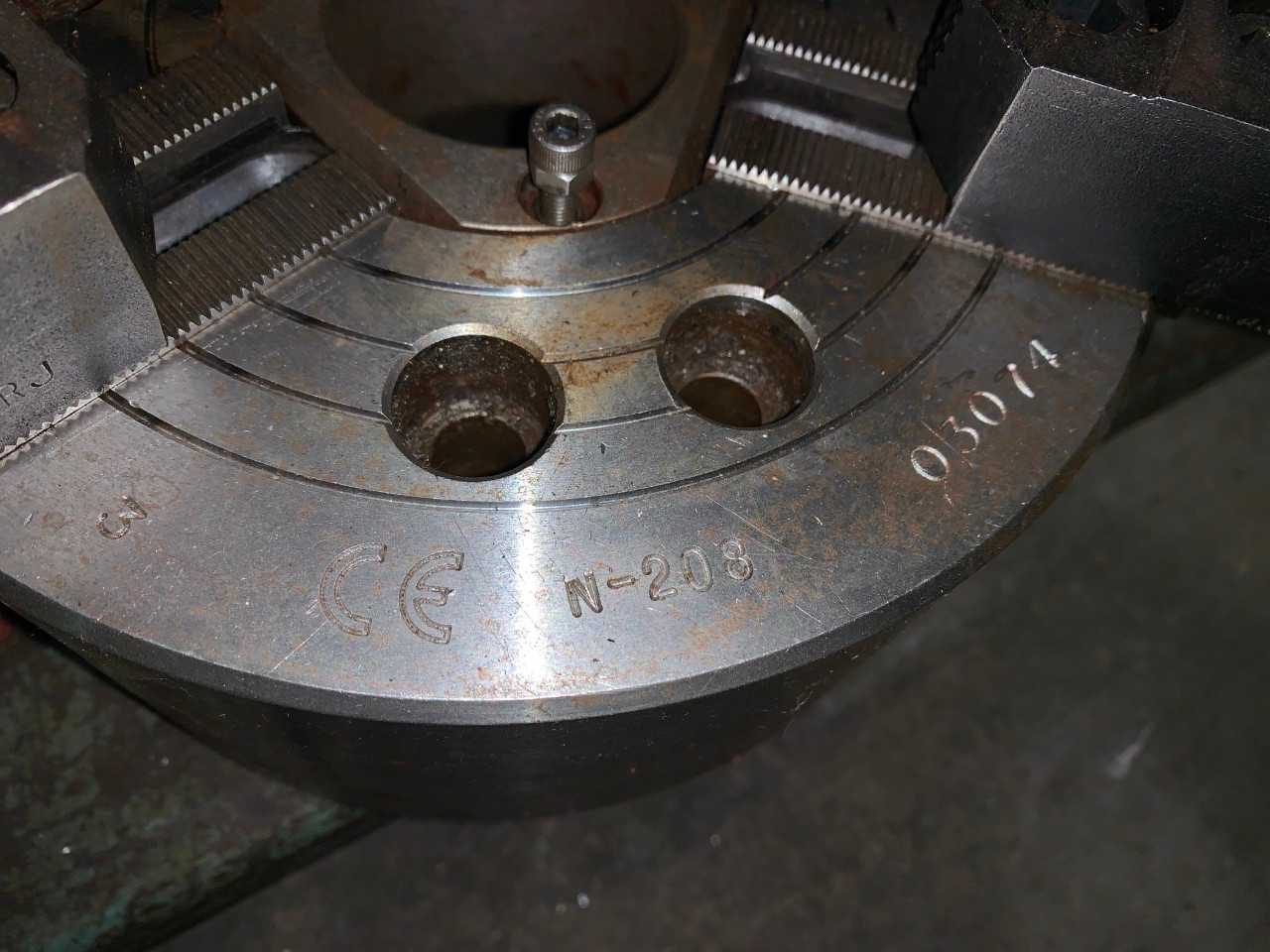 6" 3 Jaw Chuck w/ Shelve and all Contents - ELECTRIC POWER TOOLS