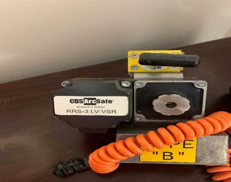 CBS Arc Safe RRS-3 LV-VSR Remote Racking Device - MATERIAL HANDLING CBS Arc Safe RRS-3 LV-VSR Remote Racking Device - MATERIAL HANDLING