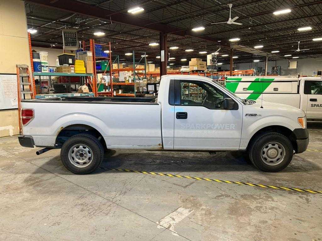2013 FORD F-150 XLT 4X2 REG. CAB LONG BOX PICKUP TRUCK - BUSSES & VANS