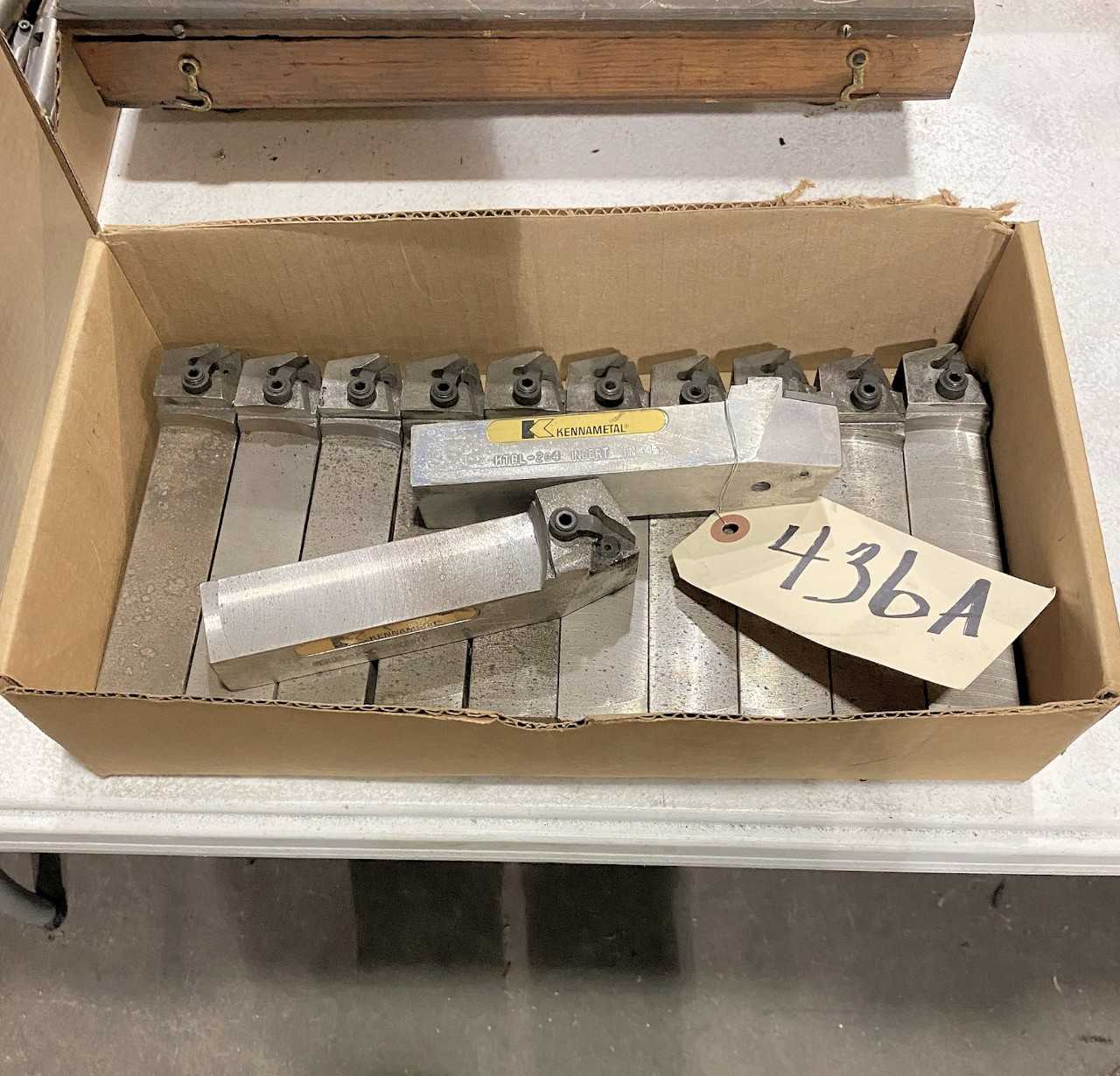 Lot) Boring Bars in (1) Box - MACHINING ACCESSORIES & TOOLING