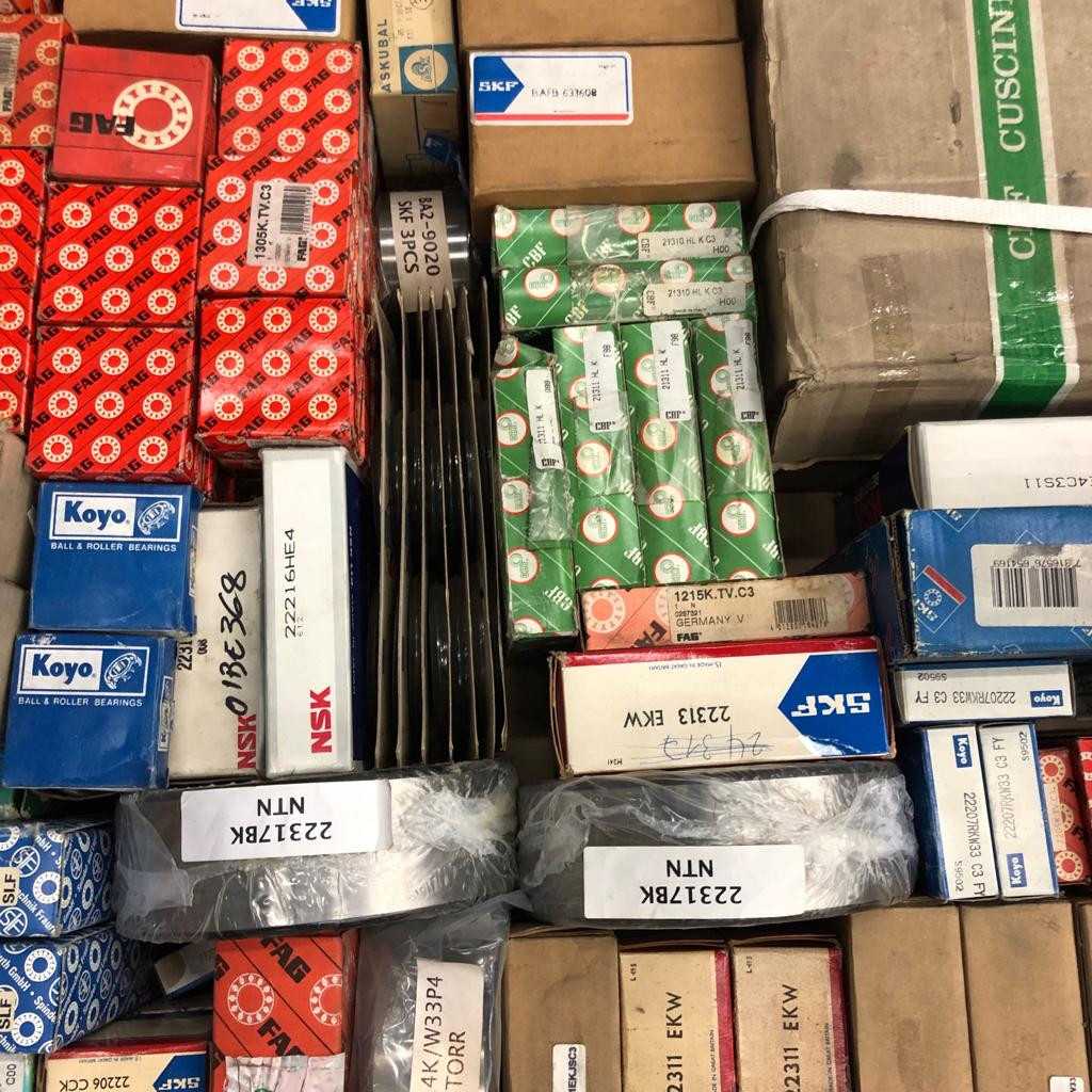 1 pallet of assorted bearings - BEARINGS