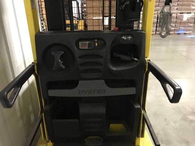 2013 Hyster R30XMA3 order picker Grand Rapids MI - ORDER PICKER