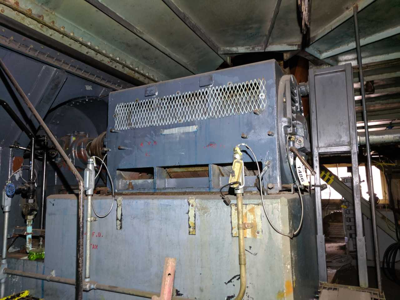 GE CUSTOM 8000 400HP MOTOR 2300V 8210S 880RPM - ELECTRIC MOTORS