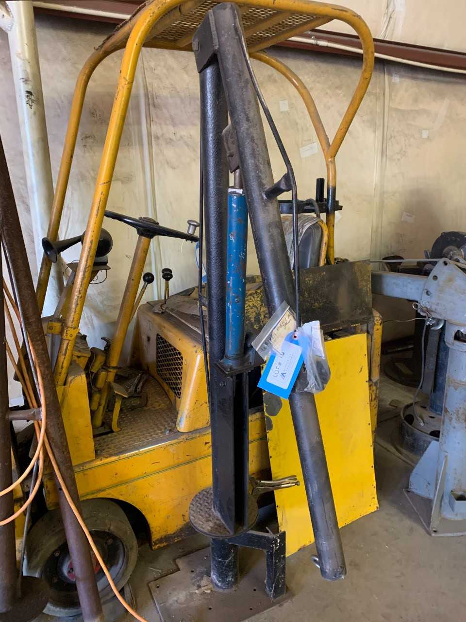 Hydraulic Hoist - LIFTING EQUIPMENT