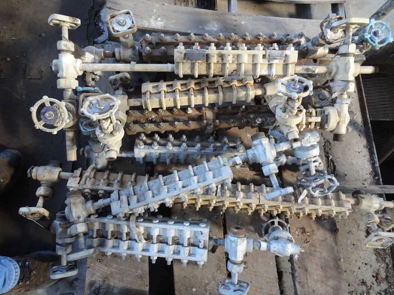 PENBERTHY SIGHT GLASS Level gauges LARGE PALLET - HEAVY - INSTRUMENTATION