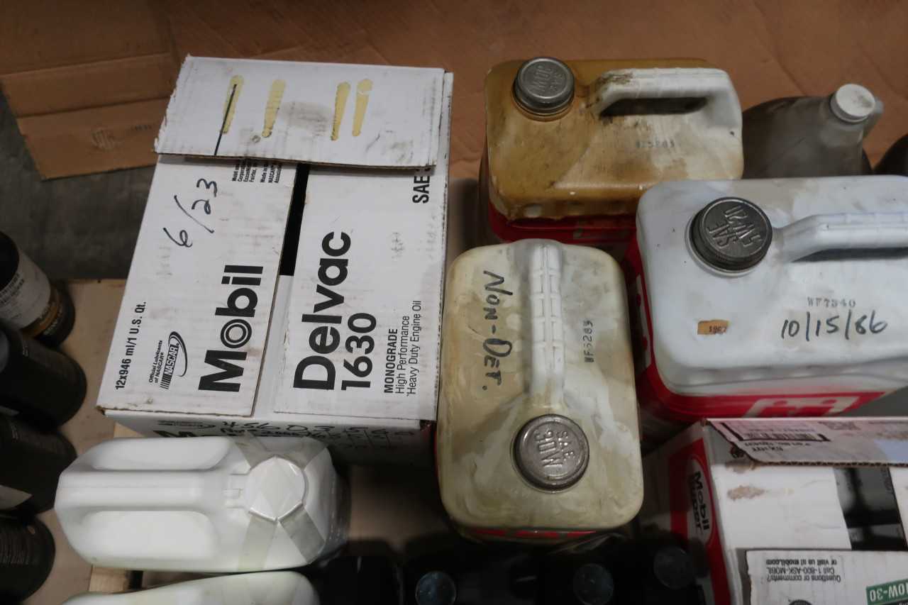 1 PALLET OF ASSORTED LUBRICANTS OIL HYDRAULIC FLUID - MISCELLANEOUS