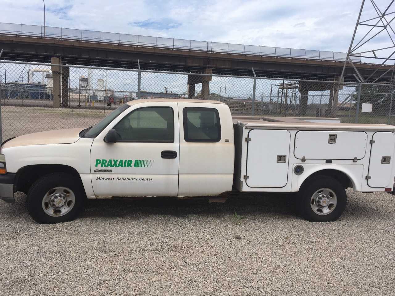 1999 Chevrolet Silverado C2500 Pickup Truck - HYDRO EXCAVATOR TRUCKS
