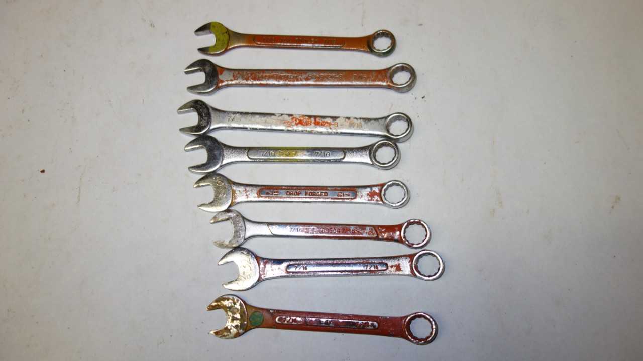 LOT OF 8 ASSORTED COMBINATION WRENCHES - HAND TOOLS