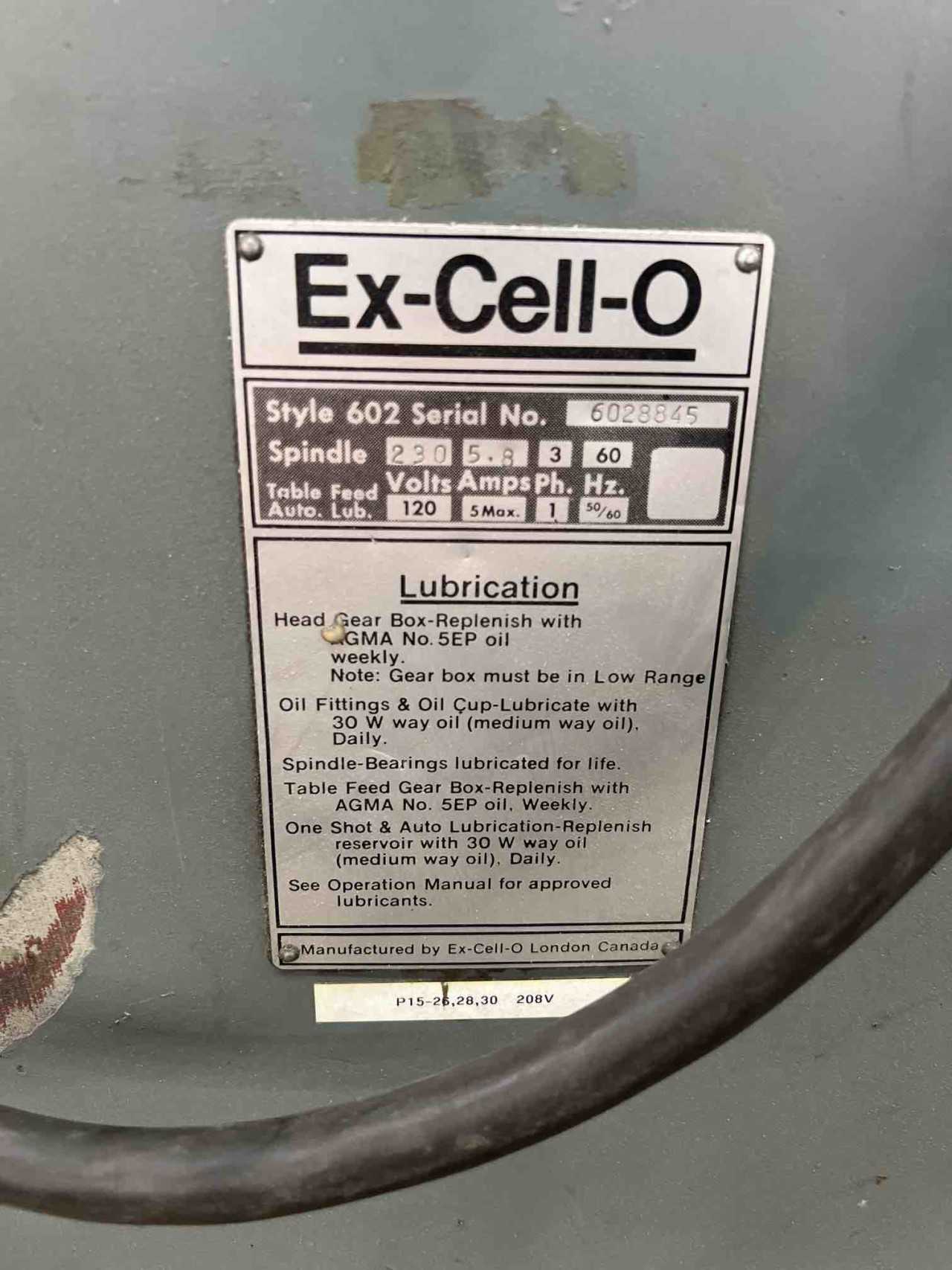 Ex-Cell-O Vertical Milling Machine Style 602 - VERTICAL MILLING MACHINES