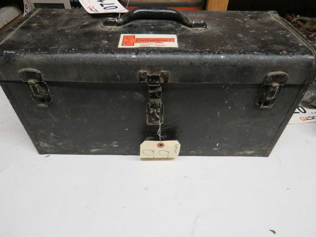 METAL TOOLBOX - TOOL STORAGE