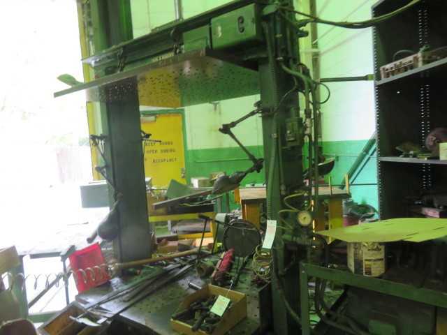 Bradwell 2 ton spotting press - MISCELLANEOUS
