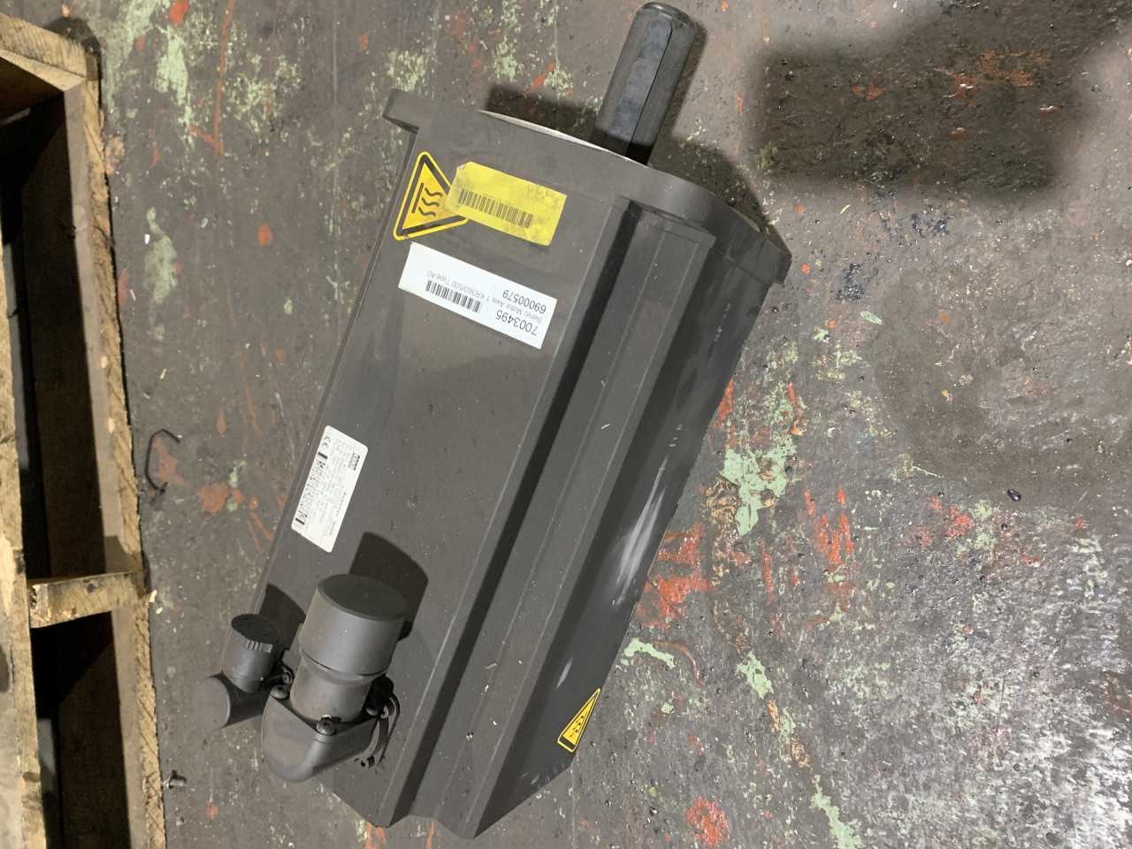 Lot of 1 KUKA 7003495 Servo motor - SERVO