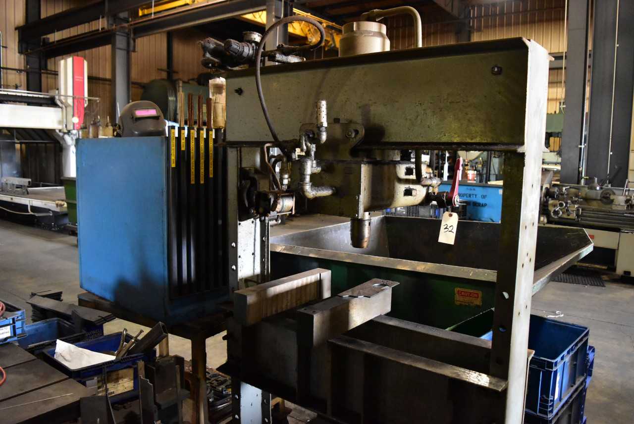 Dake Press 75-Ton s/n 170560 - PRESSES