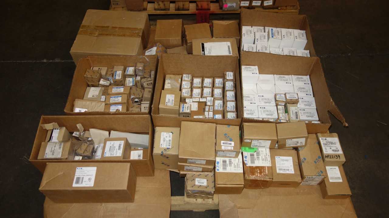 1 PALLET OF ASSORTED EATON ELECTRIC PARTS, CONTACTORS - ELECTRIC MOTORS