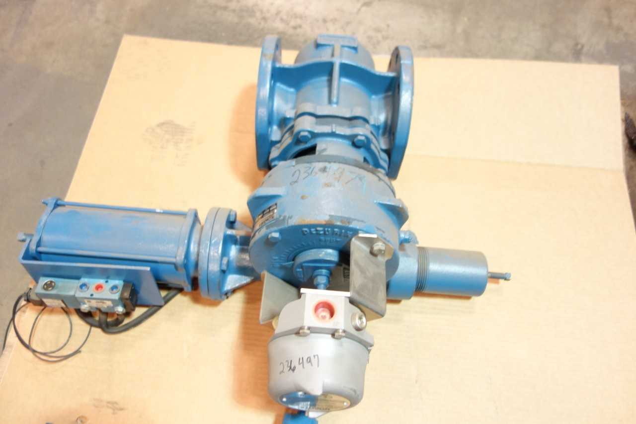 2 PALLETS OF ASSORTED VALVES AND ACCESSORIES - VALVES