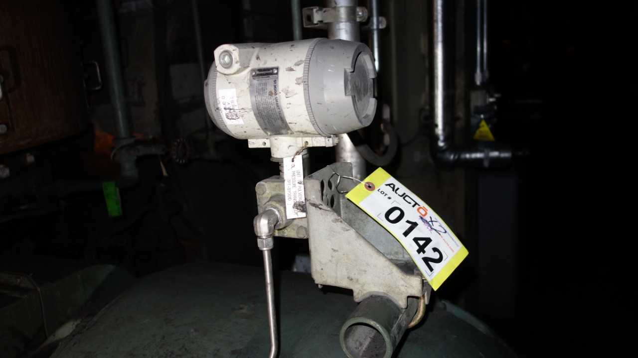 LOT OF 2 HONEYWELL ST3000 STG644 PRESSURE TRANSMITTER - INSTRUMENTATION