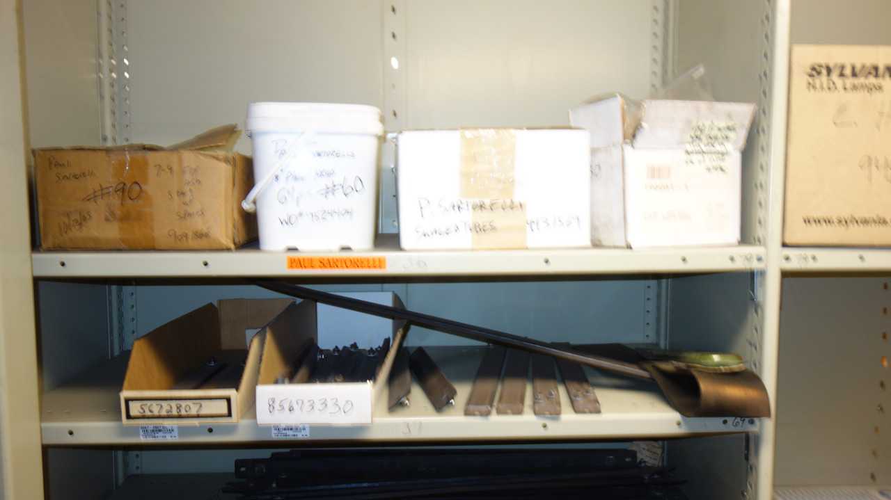 CONTENTS OF 1 SHELF COLUMN, STEEL LINERS - TOOL STORAGE