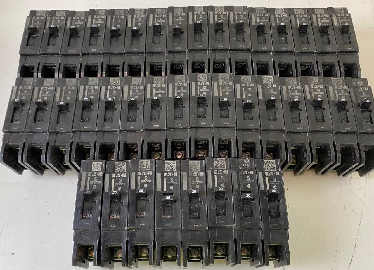 Quantity of 40x GHB1020 MCCB/Molded Case Circuit Breakers - CIRCUIT BREAKERS