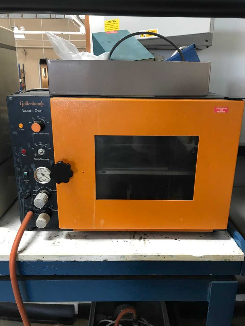 Gallenkamp Vacum Oven - MISCELLANEOUS