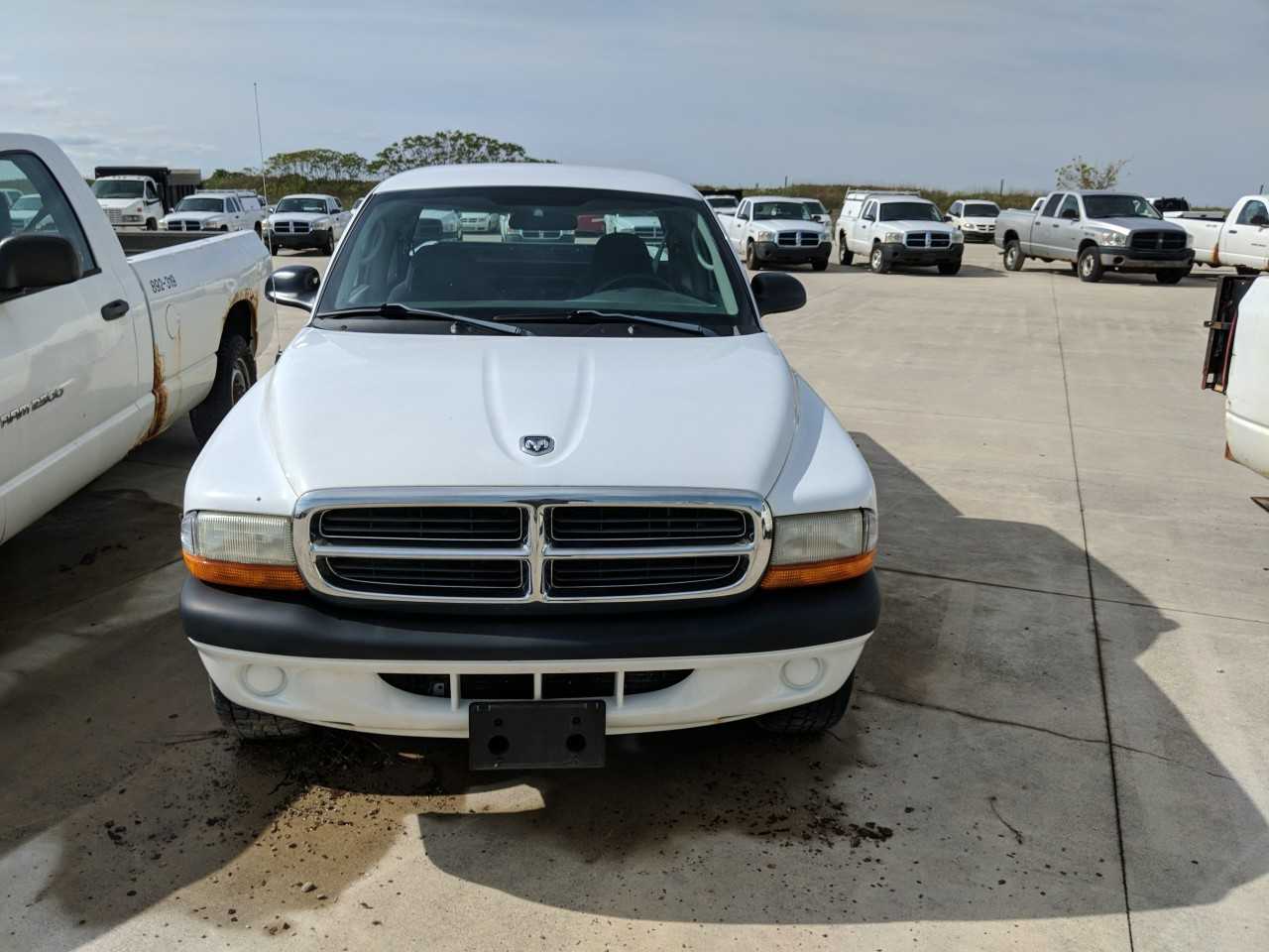 2004 Dodge Dakota 4x4 3.7L Pickup Truck - HYDRO EXCAVATOR TRUCKS 2004 Dodge Dakota 4x4 3.7L Pickup Truck - HYDRO EXCAVATOR TRUCKS