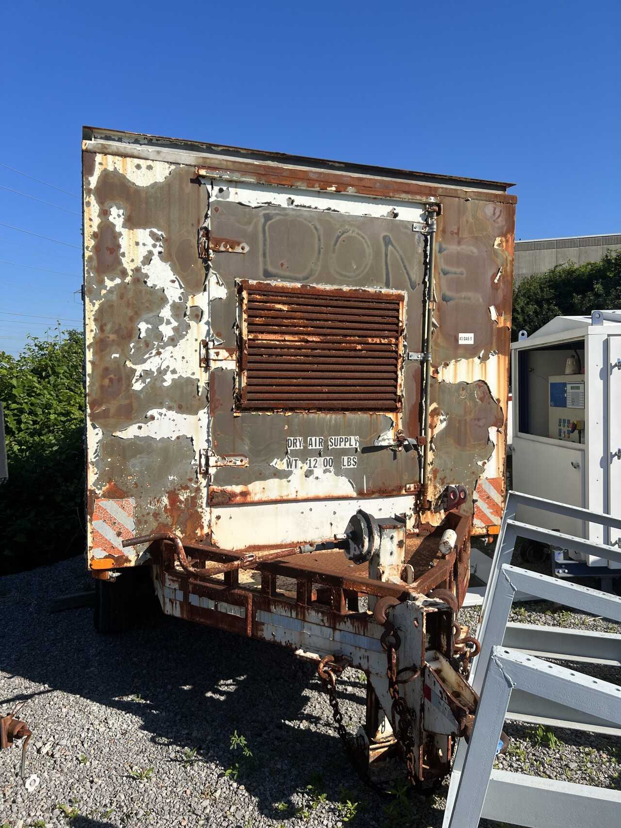 Lot of HTV-I-IC Trailer 1990 5444 KG vin 8HBFV2163LN379790 Holand Equipment LTD - TRAILERS