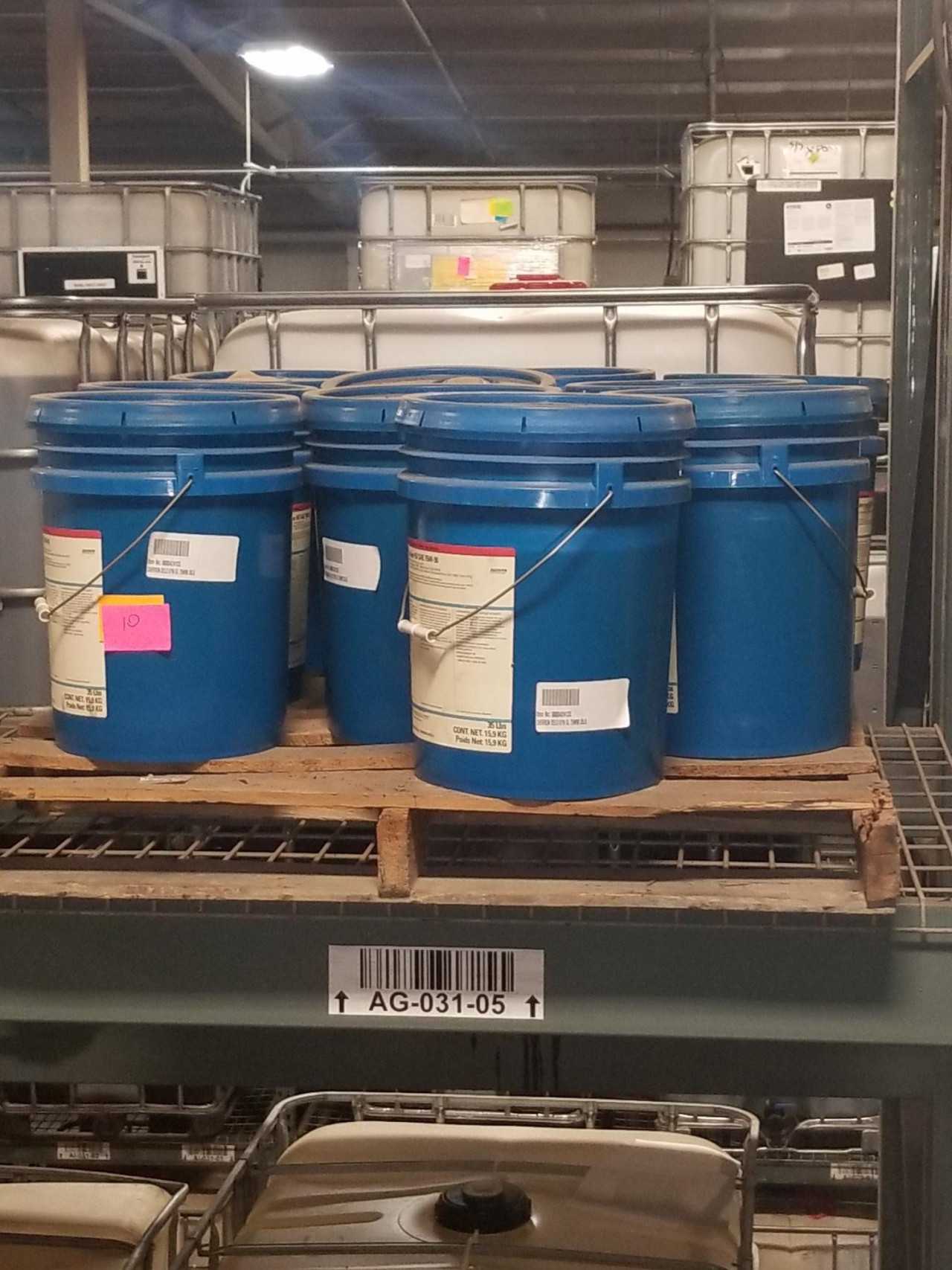 Lot of 10 Pails - CHEVRON DELO SYNTHETIC GL 75W90 35LB PAIL - MISCELLANEOUS