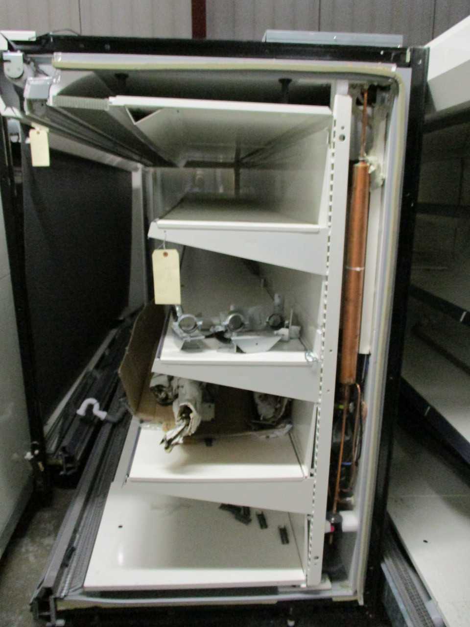 AHT Vento 375 L8 M1 Upright Chiller - FOOD & BEVERAGE