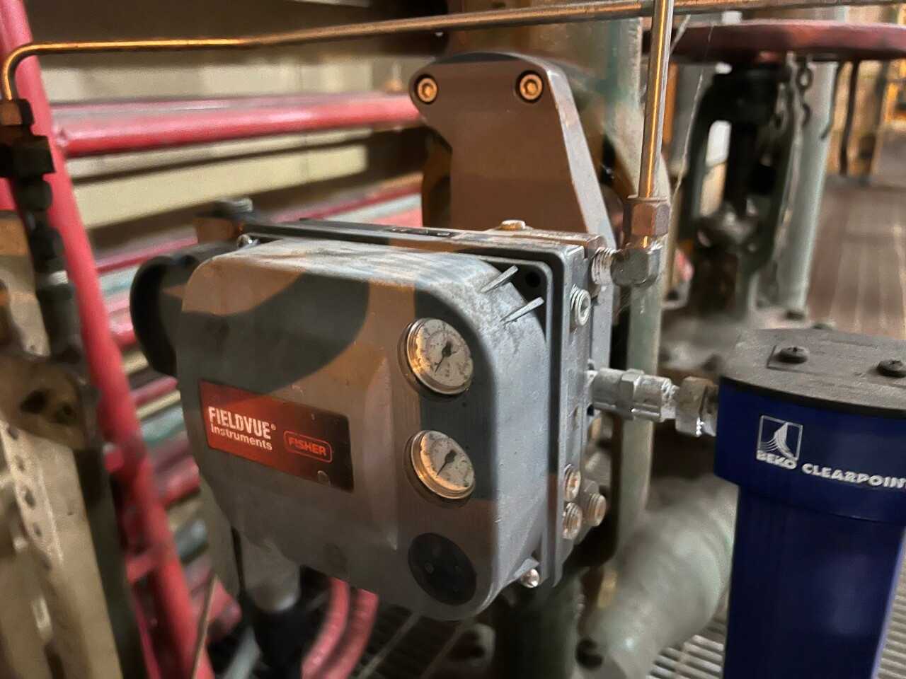 5x Fisher DVC Fieldvue valve positioners - CONTROL VALVE