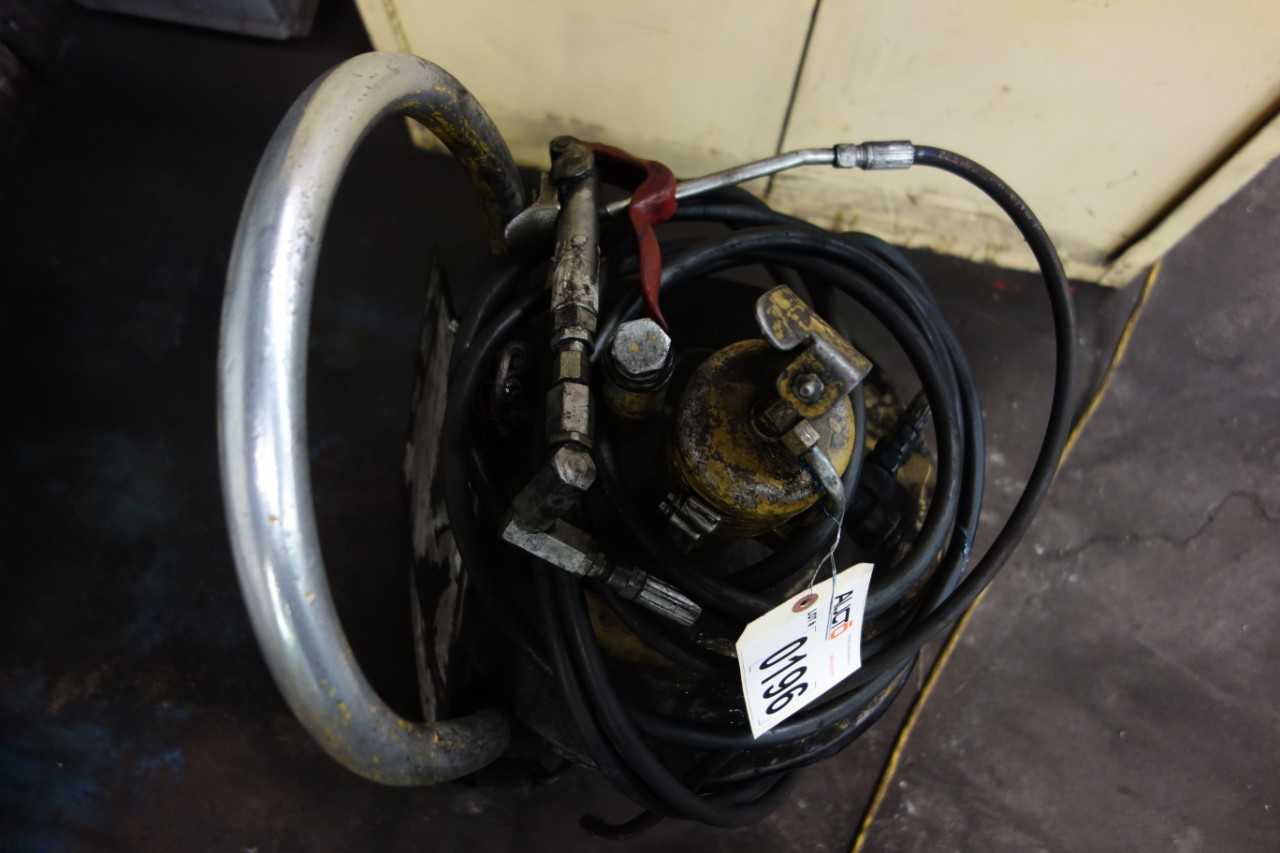 CHEVRON EP1 MOBILE GREASE CART PUMP STATION - PUMPS