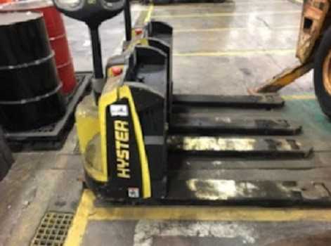 Hyster W45ZHD Pallet Jack - Electric - MANUAL PALLET JACKS