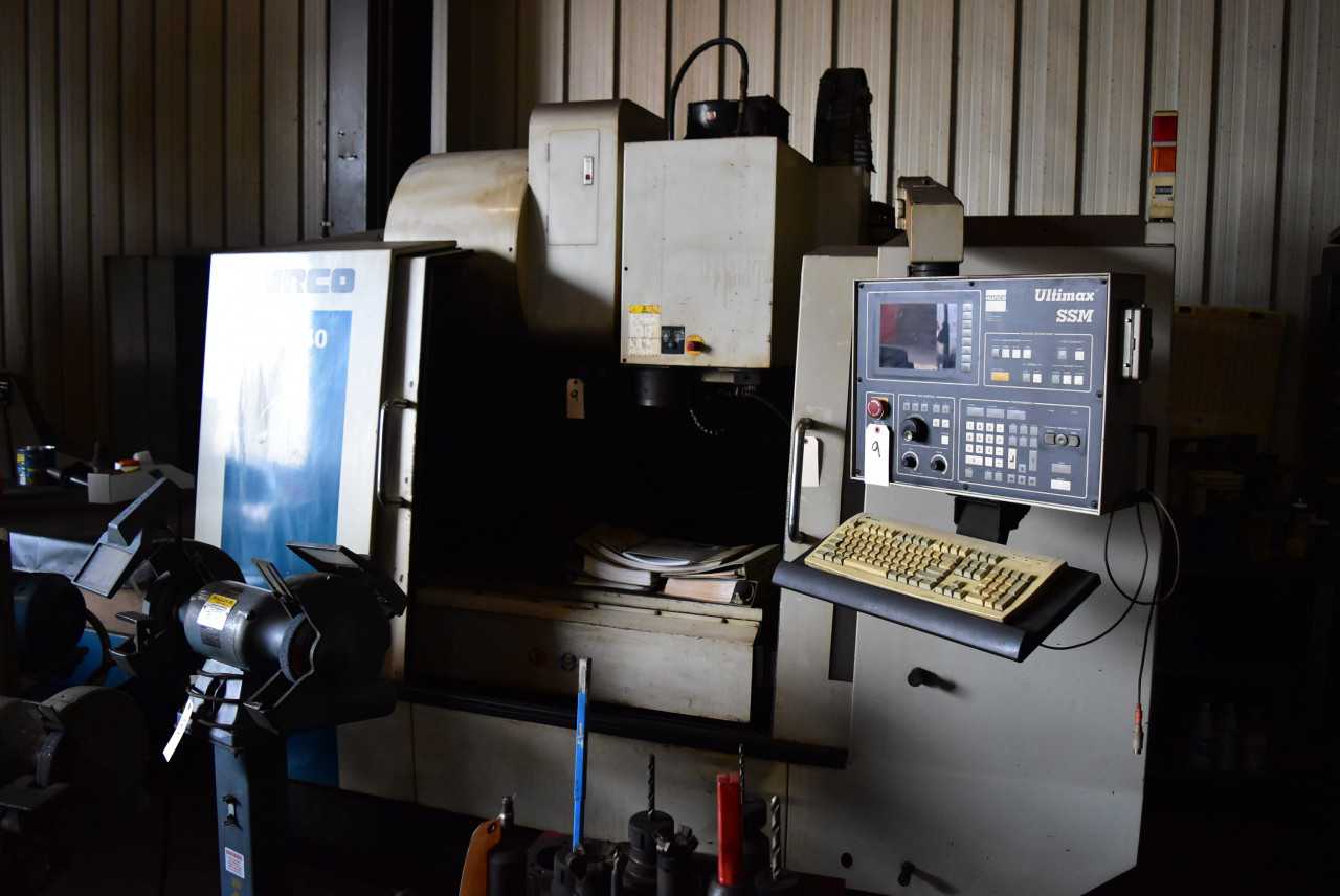 Hurco VSX40 (2001),s/n Q-5818, X-Axis- 40", Y-Axis-24", Z-Axis 20", Ultimax SSM Control, 48"x 20" Table, 10,000 RPM Spindle, - MACHINING CENTERS