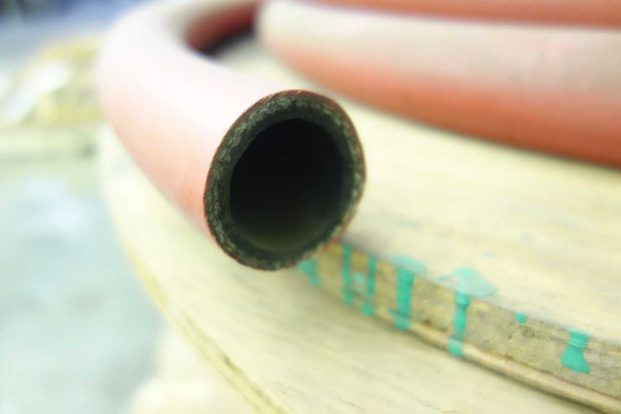 LOT OF 2 SPOOLS OF PNEUMATIC HOSE - HOSE