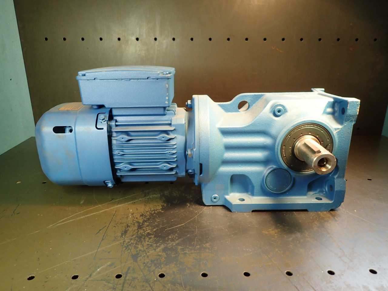 SEW Eurodrive Gear Reducer Motor 1/2HP 104.37:1 16RPM 230/460VAC Right Shaft NOS - ELECTRIC MOTORS