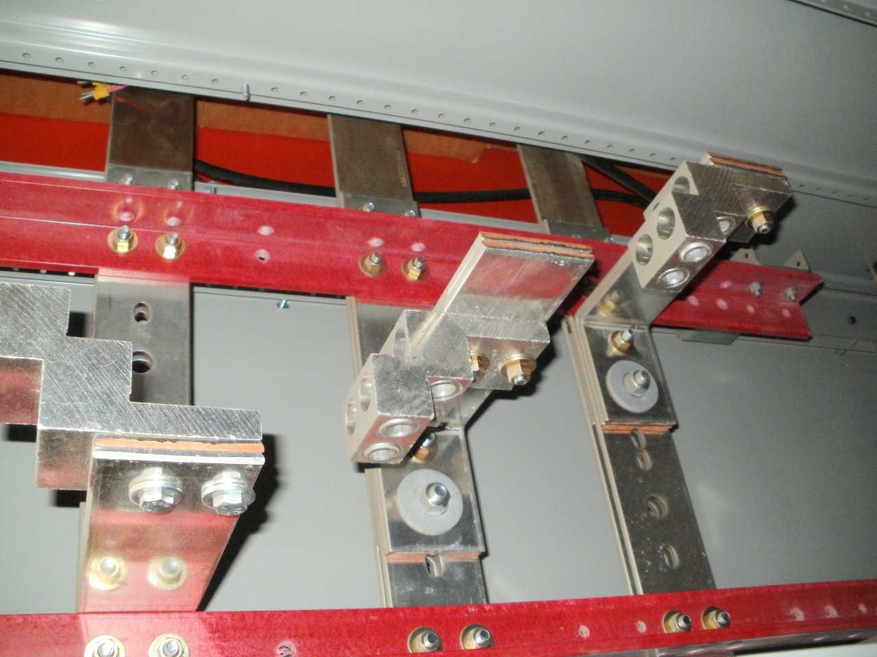 EATON 1200A SWITCHGEAR UNIT - SWITCHGEAR