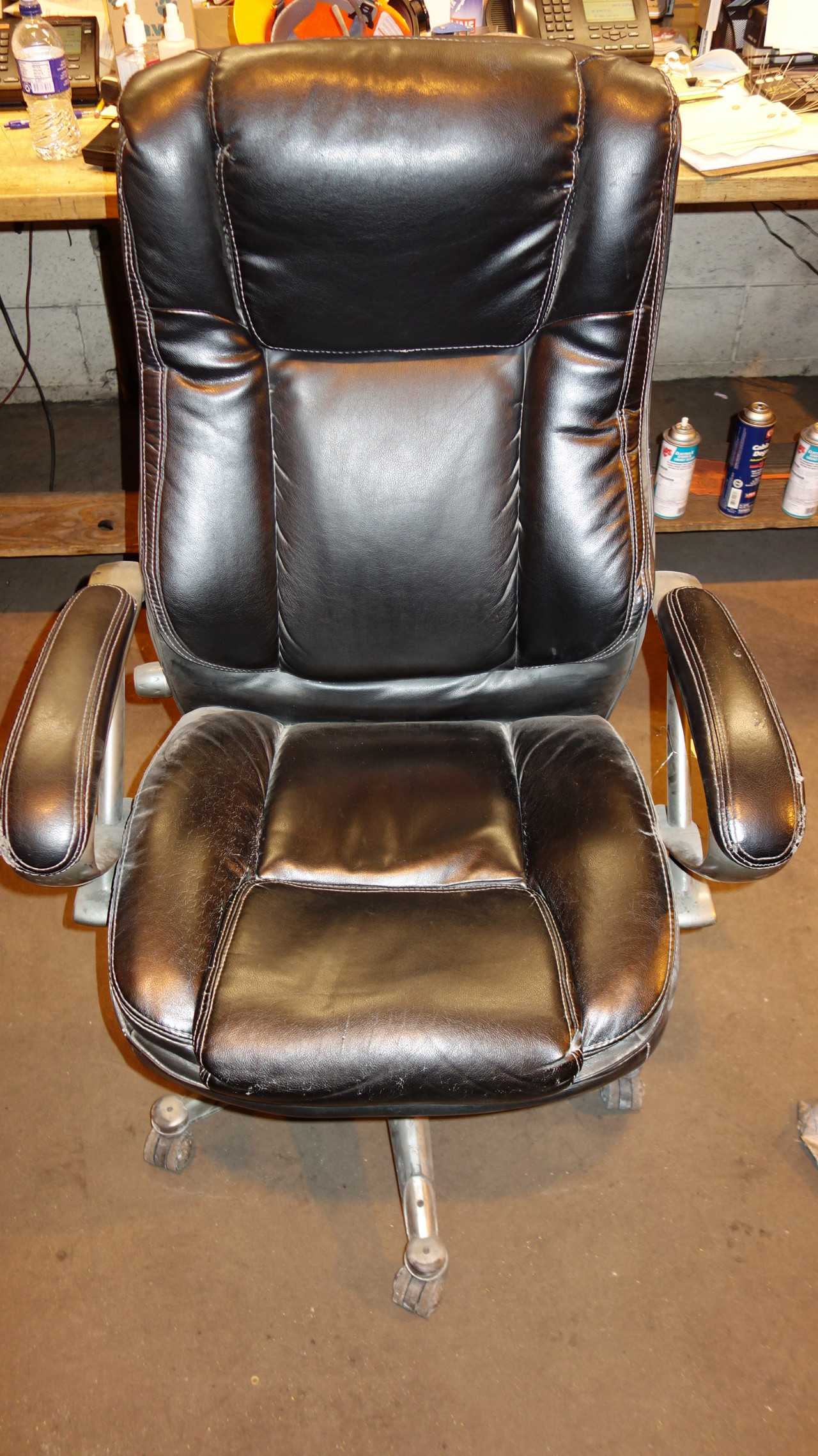 LOT OF 3 ASSORTED OFFICE ROLLING CHAIRS - PLANT & FACILITY