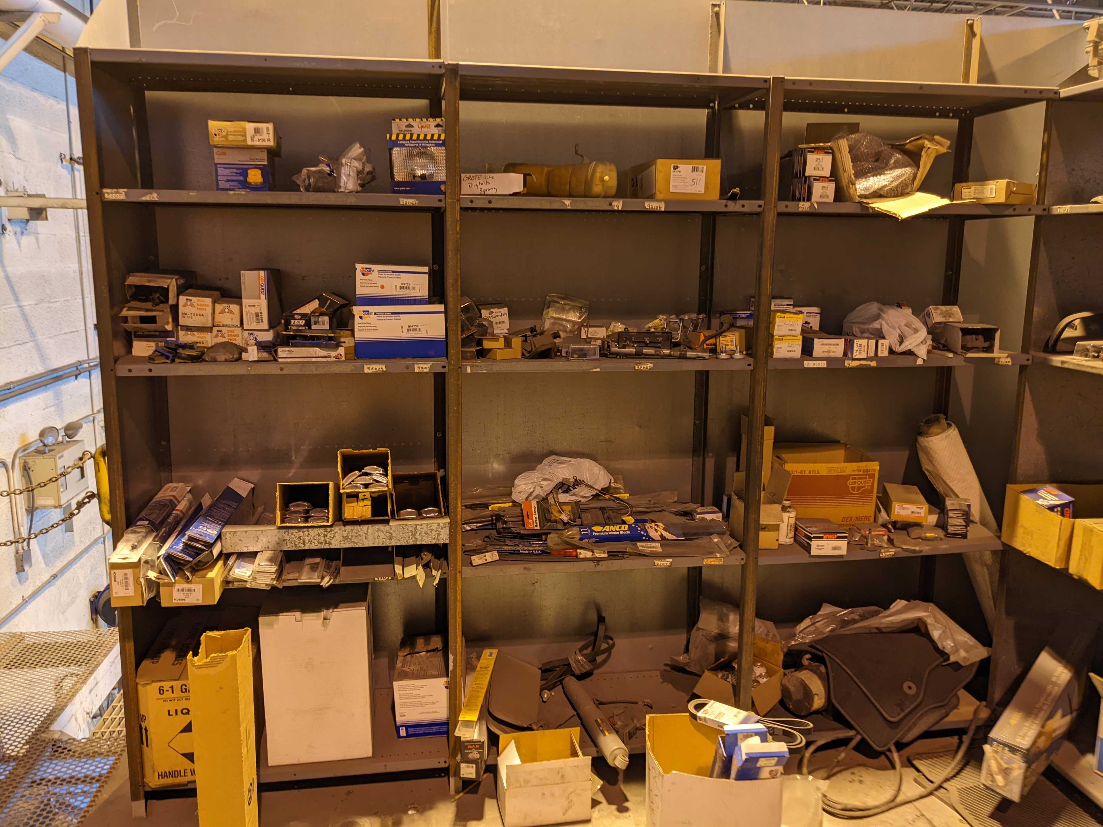 ROOM OF MISC AUTOMOTIVE PARTS - CONSTRUCTION ROOM OF MISC AUTOMOTIVE PARTS - CONSTRUCTION