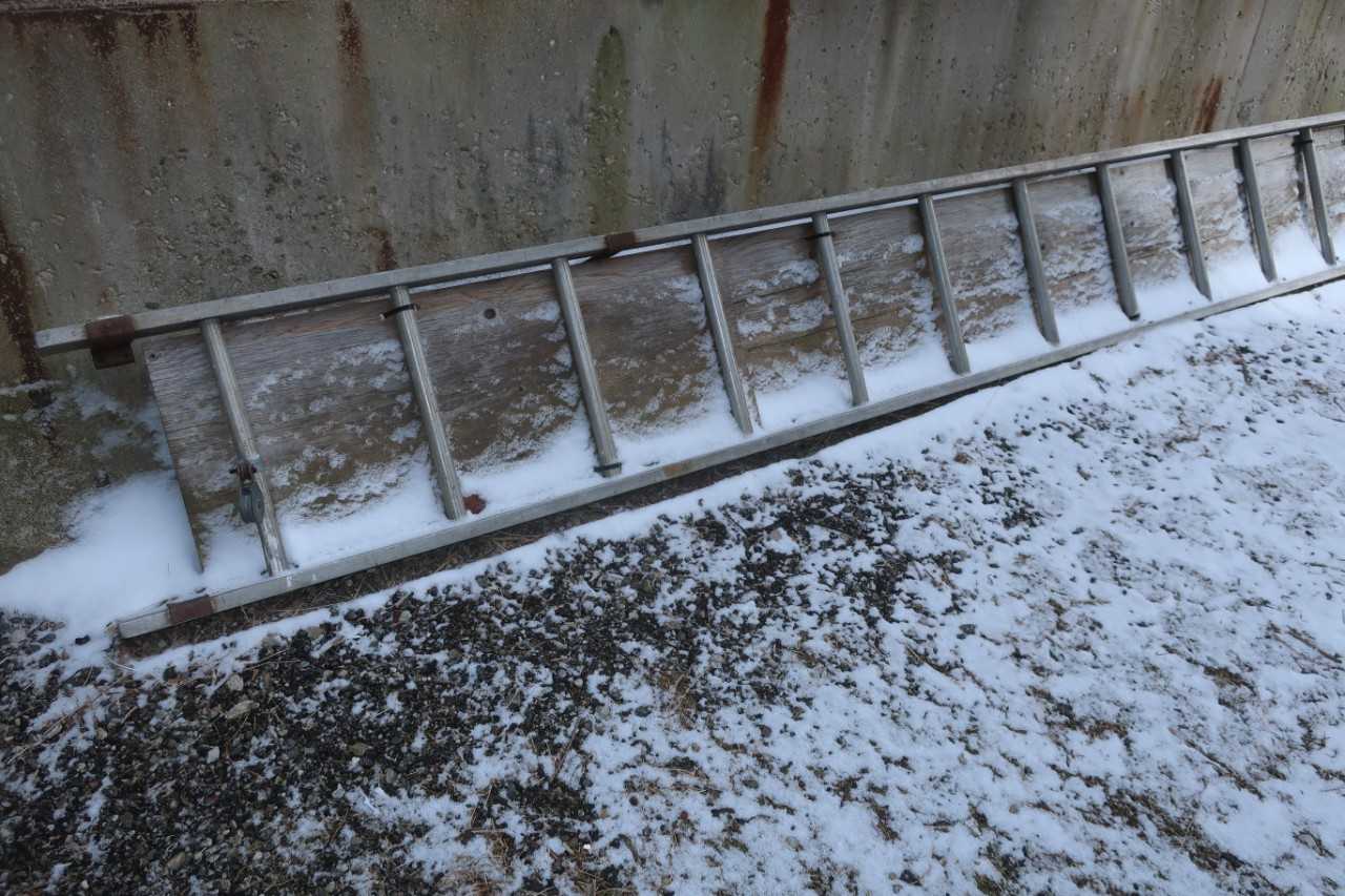 LOT OF ASSORTED LADDERS, CABLE TRAYS, PIK BOARDS - ELECTRICAL COMPONENTS