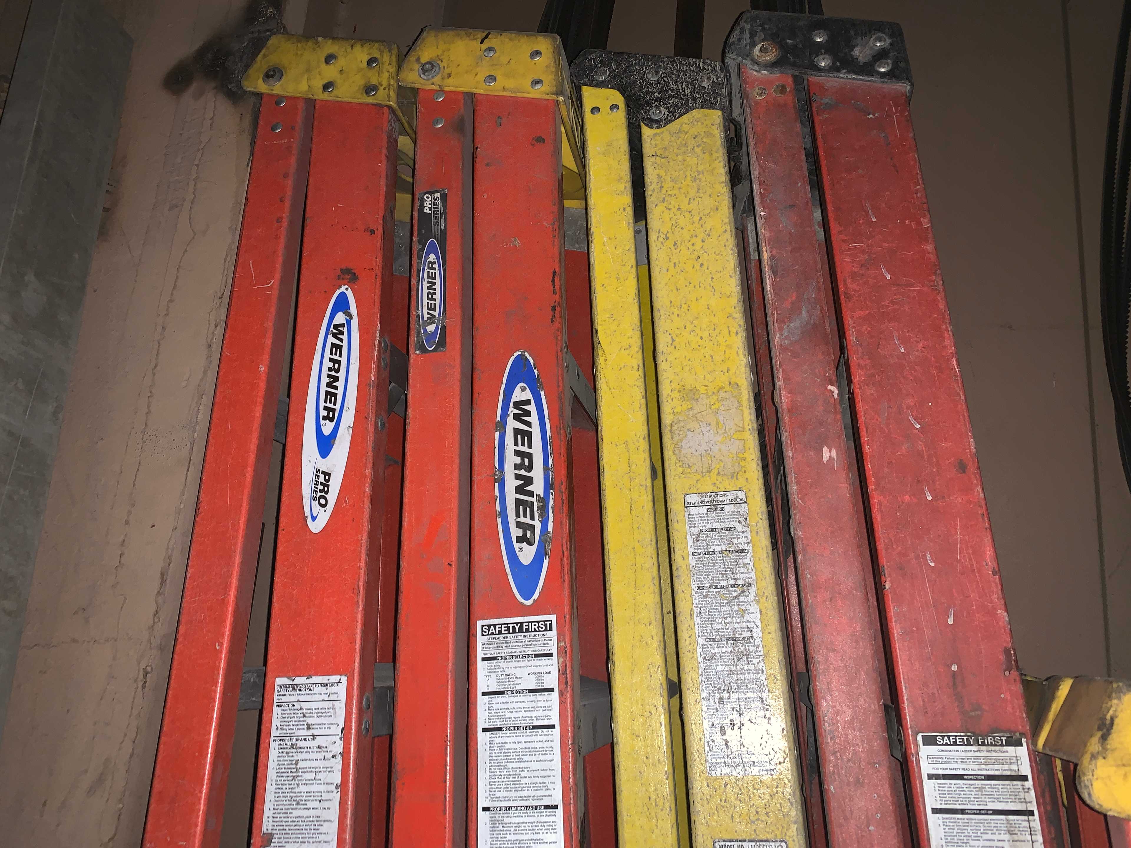 LOT OF FOUR LADDERS - MATERIAL HANDLING