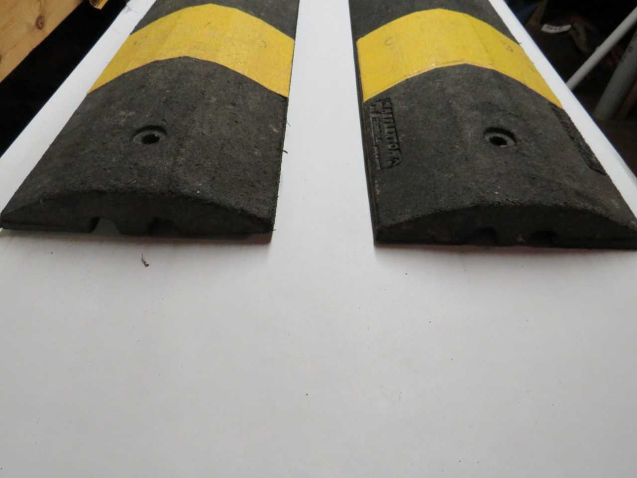 LOT OF 2 SPEED BUMPS - SAFETY SWITCH