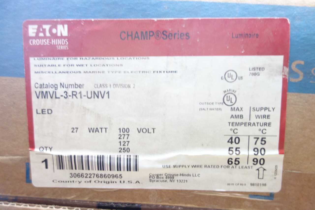 LOT OF 3 EATON CROUSE- HINDS SERIES CHAMP VMVL LED LIGHT FIXTURE - LIGHTING
