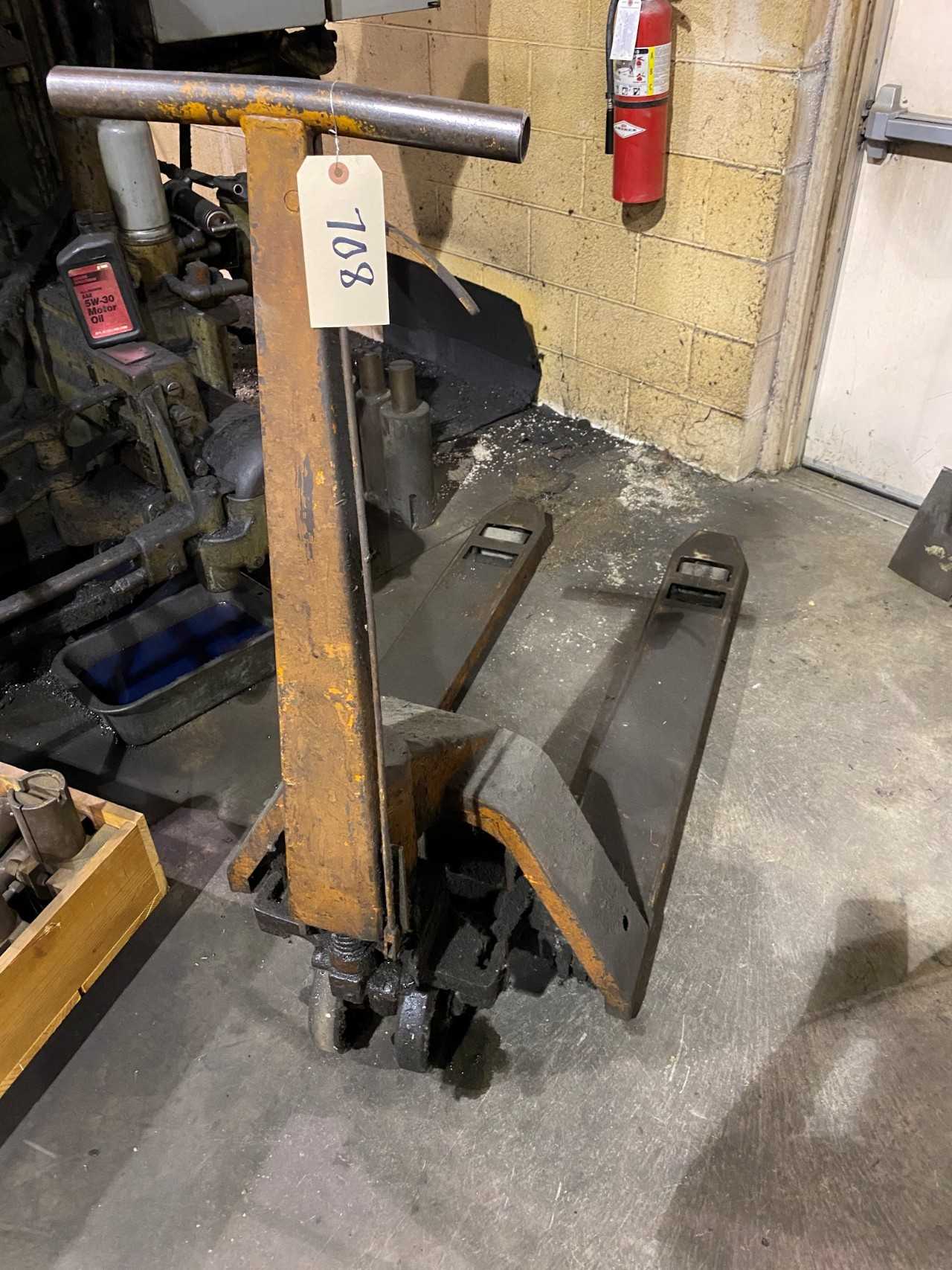 Pallet Jack - MANUAL PALLET JACKS