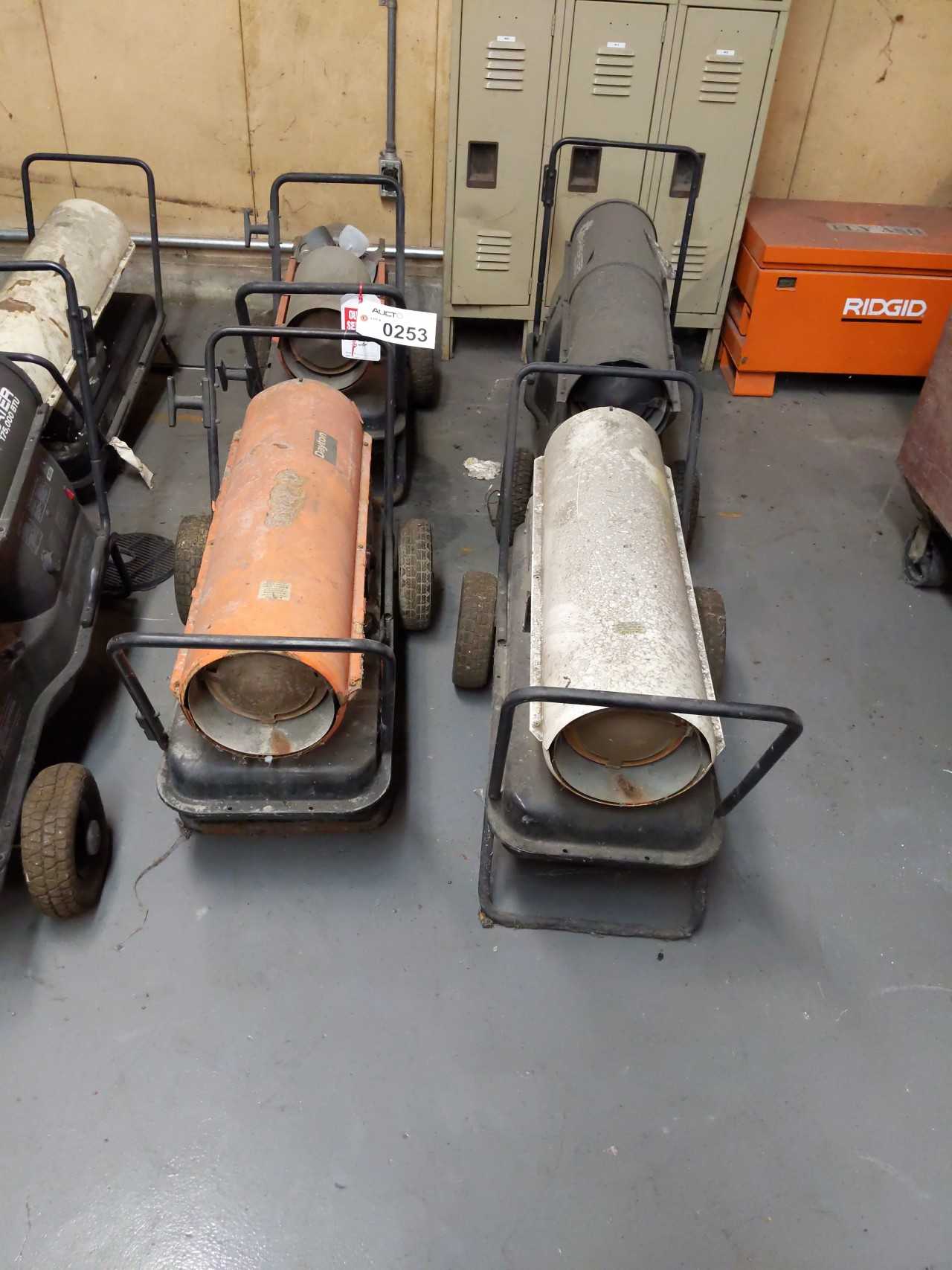 Lot of 11 portable heaters ( unknown condition) - UNIT HEATER